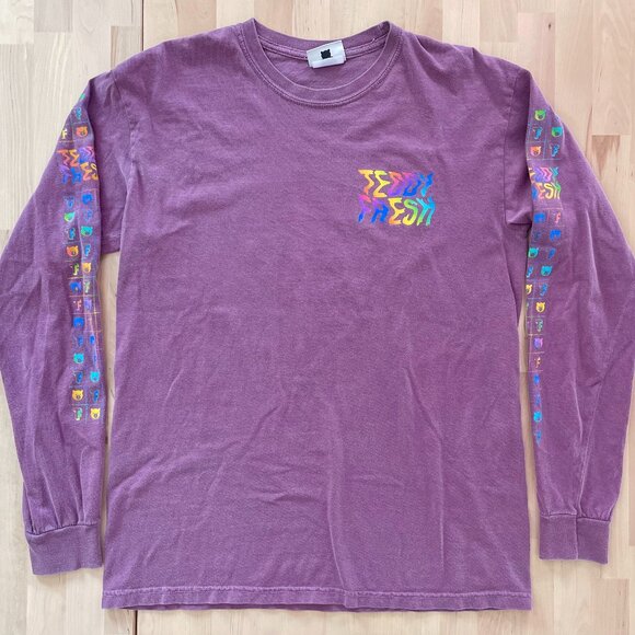 Teddy Fresh Purple Long Sleeve Tee size Medium w/ Colorful Trippy Wavy Logo Text - Picture 1 of 5